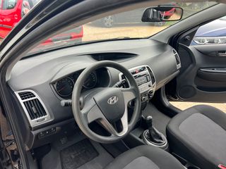 Hyundai i 20 2014 1200cc-STYLE-5 DOORS-thumb-9