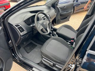 Hyundai i 20 2014 1200cc-STYLE-5 DOORS-thumb-10