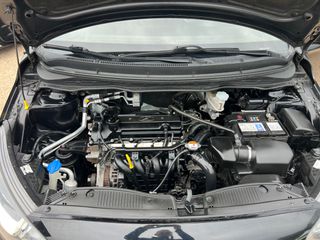 Hyundai i 20 2014 1200cc-STYLE-5 DOORS-thumb-15