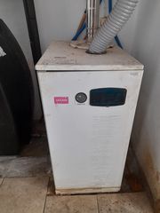 ΛΕΒΗΤΑΣ ΠΕΤΡΕΛΑΙΟΥ+ΒΥΤΙΟ+6ΣΩΜΑΤΑ ΠΑΝΕΛ CARRIER