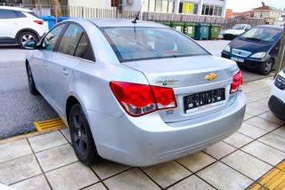 Chevrolet Cruze 2009-thumb-7
