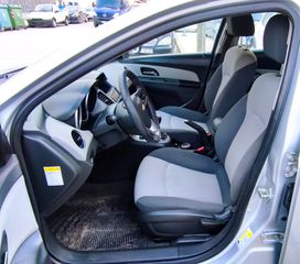 Chevrolet Cruze 2009-thumb-9