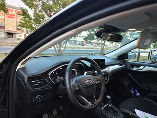 Ford Focus 2018-thumb-6