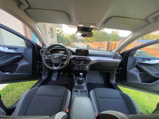 Ford Focus 2018-thumb-9