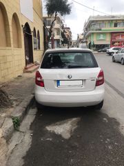 Skoda Fabia 2012-thumb-1