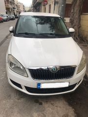 Skoda Fabia 2012-thumb-3