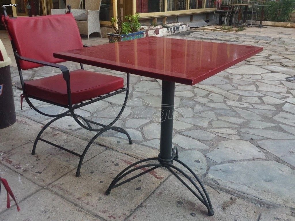 Φερ φορζέ πολυθρόνες, τραπέζια και καναπέδες