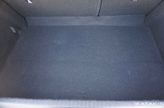Peugeot 208 2023 Allure, Navi, Clima, Rear Camera, Apple Carplay - Android-thumb-9