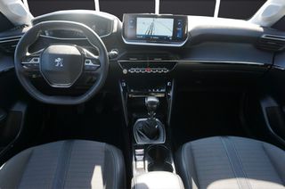 Peugeot 208 2023 Allure, Navi, Clima, Rear Camera, Apple Carplay - Android-thumb-14
