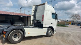 Volvo 2013 FH13-thumb-6