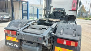 Volvo 2013 FH13-thumb-9