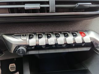 Peugeot 3008 2019 GT LINE 131HP  NAVI-KLIMA-KAMERA360-thumb-15