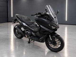 Honda Forza 750 2025