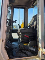 Φορτωτής Με Λάστιχα Liebherr 2003 L 506-thumb-6