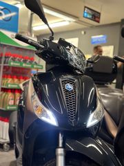 Piaggio Medley 125 2023-thumb-2