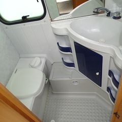 Adria 2002 unica 431DD-thumb-10