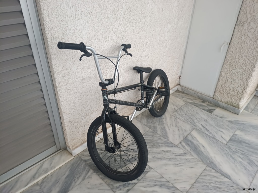 BMX FreeAgent 2023 lumen