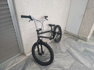 BMX FreeAgent 2023 lumen