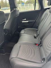 Mercedes-Benz GLA 200 2024-thumb-8