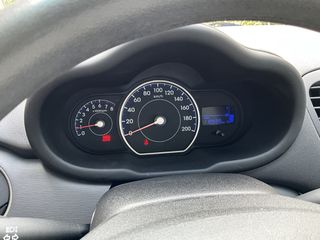 Hyundai i 10 2013 Λίγα χιλιόμετρα Πολύ καθαρό-thumb-7