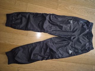 Παιδικό παντελόνι Adidas μαύρο, σαν καινούργιο, μέγεθος 152 cm