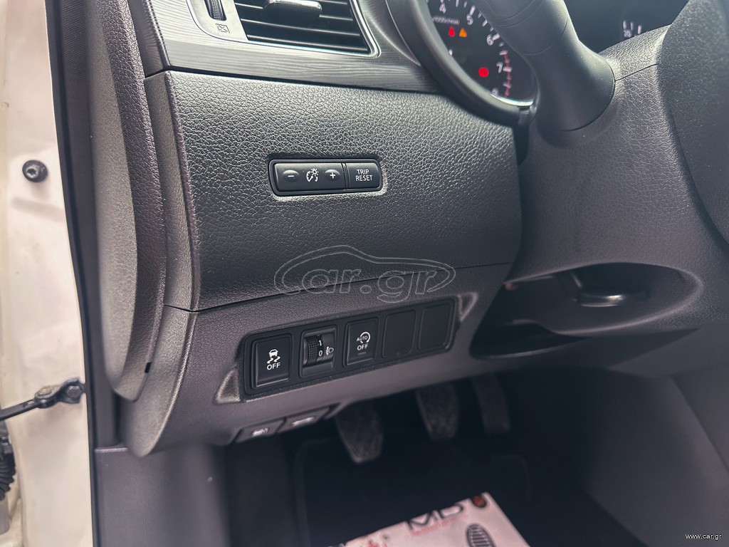 Nissan Pulsar thumbnail 20