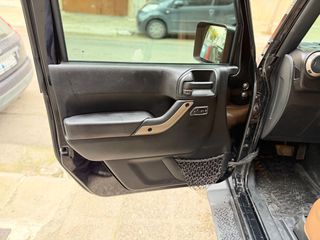 Jeep Wrangler 2017-thumb-10