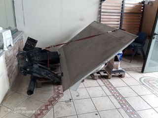 Υδραυλική πόρτα 12volt για μικρό φορτηγό