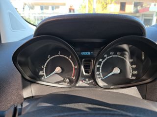 Ford Courier 2016-thumb-7