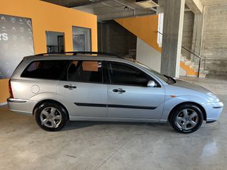 Ford Focus 2004-thumb-3
