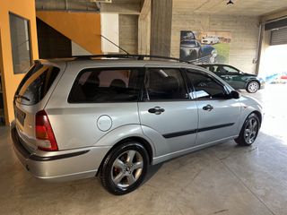 Ford Focus 2004-thumb-4
