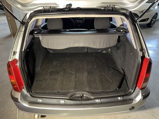 Ford Focus 2004-thumb-6