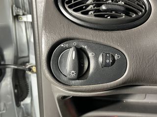Ford Focus 2004-thumb-20