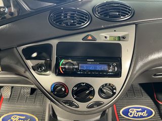 Ford Focus 2004-thumb-16
