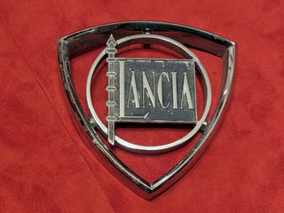Vintage Lancia μεγάλο μεταλλικό σήμα
