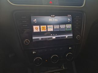 Skoda Octavia 2017-thumb-3