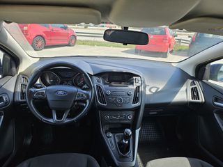 Ford Focus 2018-thumb-9