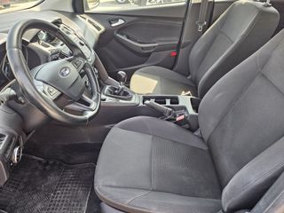 Ford Focus 2018-thumb-12