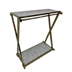 Stand 22 120x135 cm