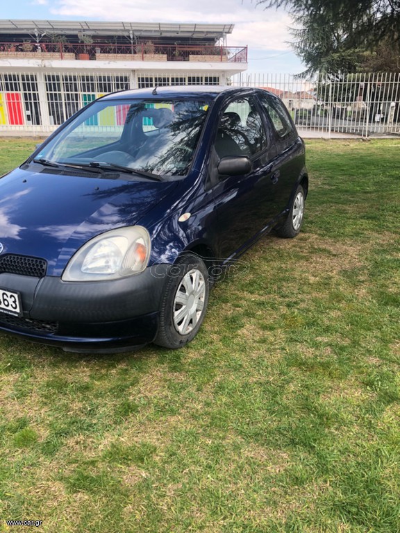 Toyota Yaris 2000 1000CC