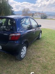 Toyota Yaris 2000 1000CC-thumb-3
