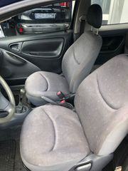 Toyota Yaris 2000 1000CC-thumb-9