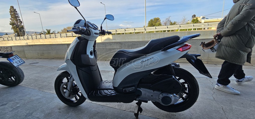Piaggio Beverly 300i 2012