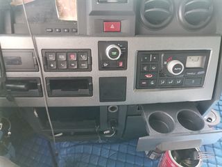 Renault 2014 T460 comfort-thumb-17