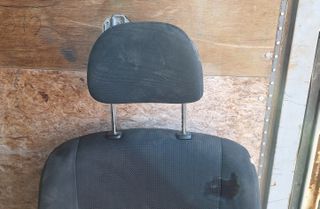 Daihatsu Terios Κάθισμα οδηγού 70€-thumb-1
