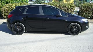 Opel Astra 2011 1,4 TURBO 140HP-thumb-3