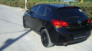 Opel Astra 2011 1,4 TURBO 140HP-thumb-6