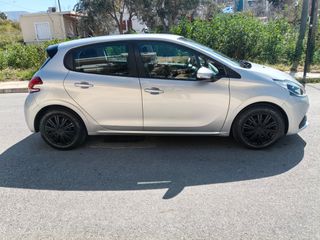 Peugeot 208 2018-thumb-4