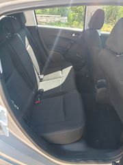 Peugeot 208 2018-thumb-9