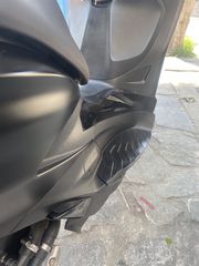 Piaggio Beverly 300 2024 DEEP BLACK-thumb-2